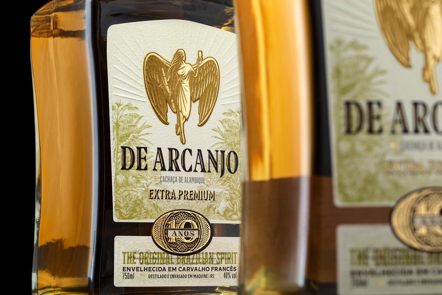 De Arcanjo’s Angelic Label Design