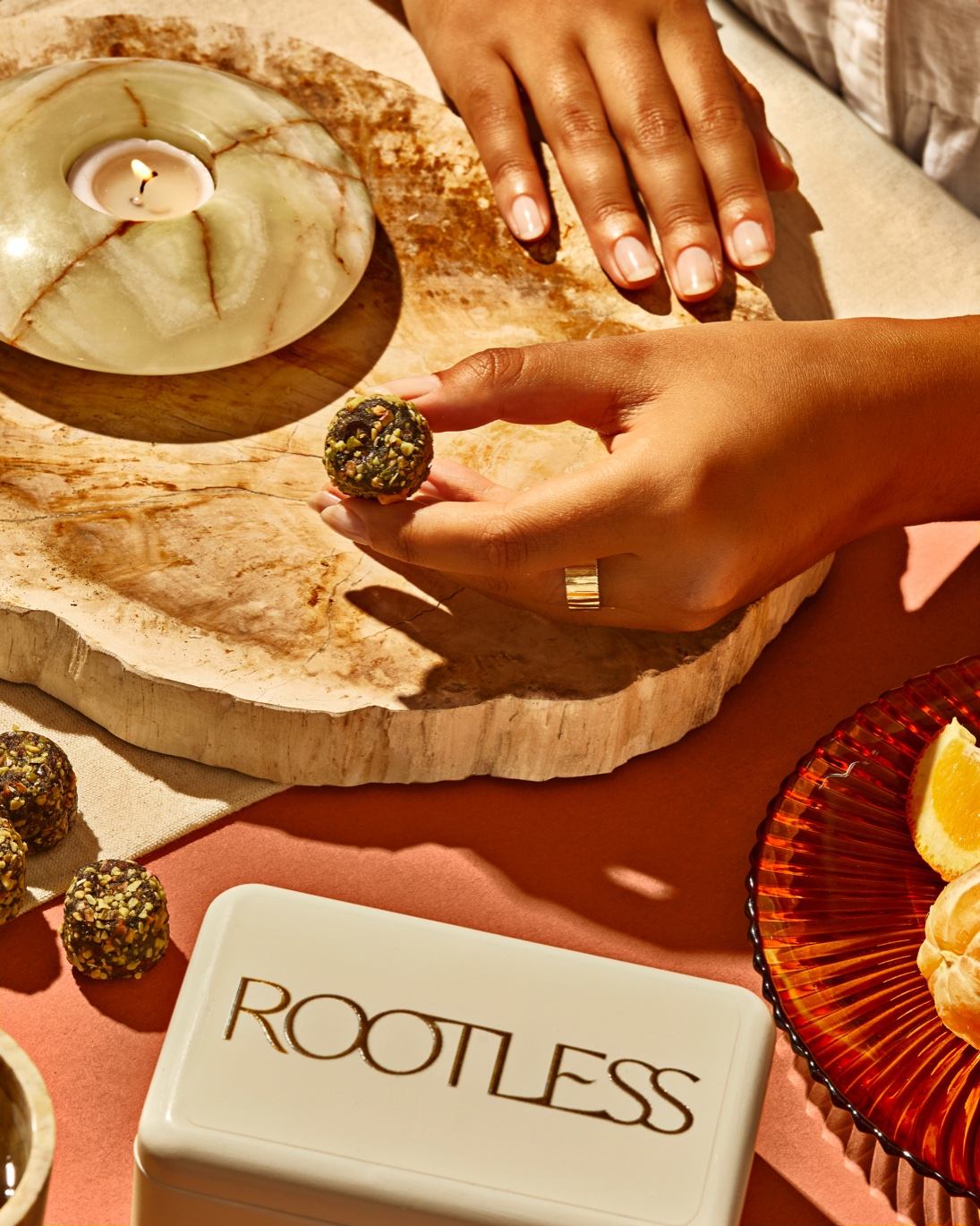 Rootless’ Tins Are Circular And Beautifully Minimalistic