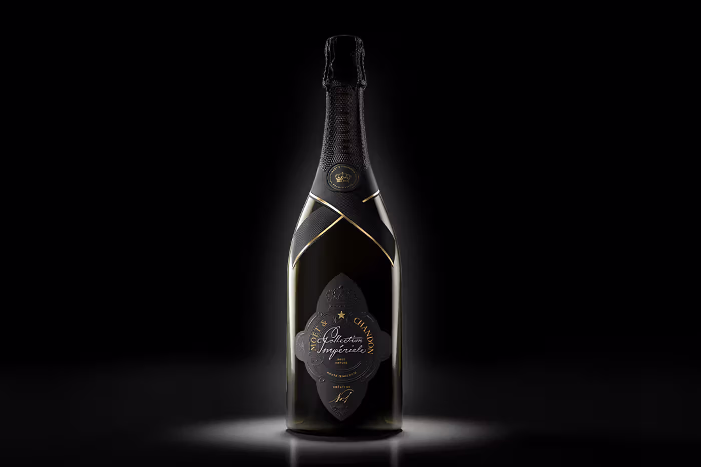 https___hypebeast.com_image_2023_10_moet-chandon-collection-imperiale-creation-no-1-280th-anniversary-daniel-arsham-special-edition-bottle-002-1.avif