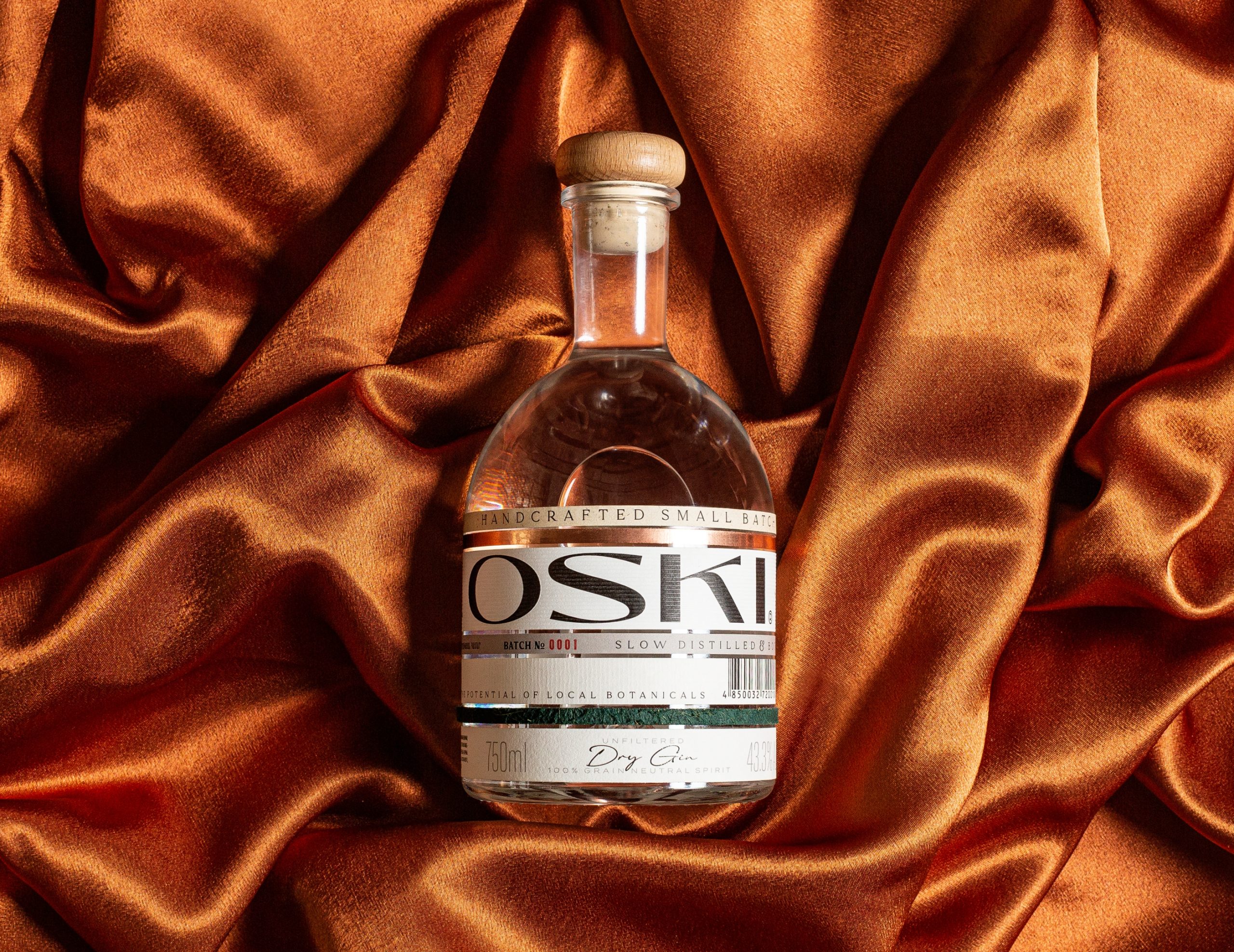 Unique Paper and Sleek Type Make Oski’s Small-Batch Gin Look Like a Prize